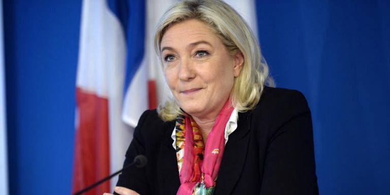 Présidentielles : Marine Le Pen suspend sa campagne