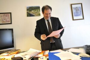 Législatives : Jérôme Peyrat avoue "le manque d'appréciation" de sa candidature, parle "d'incompréhension"