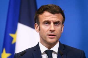 Emmanuel Macron appelle les Français à payer le prix de la liberté