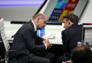 Olaf Scholz s'entretient avec Macron, 2022