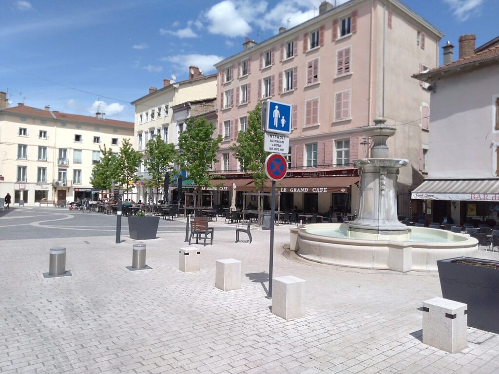Centre-ville de Bourgoin-Jallieu en Isère