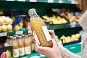 jus de pomme torcy gare brûlée brulure jeune femme