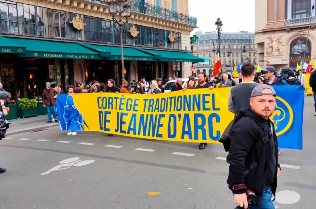 Défile de l'Action Française, place de l'Opéra, le 14 mai 2023 ©Capture d'écran Youtube