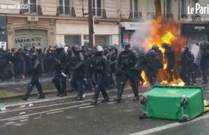Policier brûlé vif lors de la manifestation du 1er mai à Paris ©Capture d'écran Le Parisien