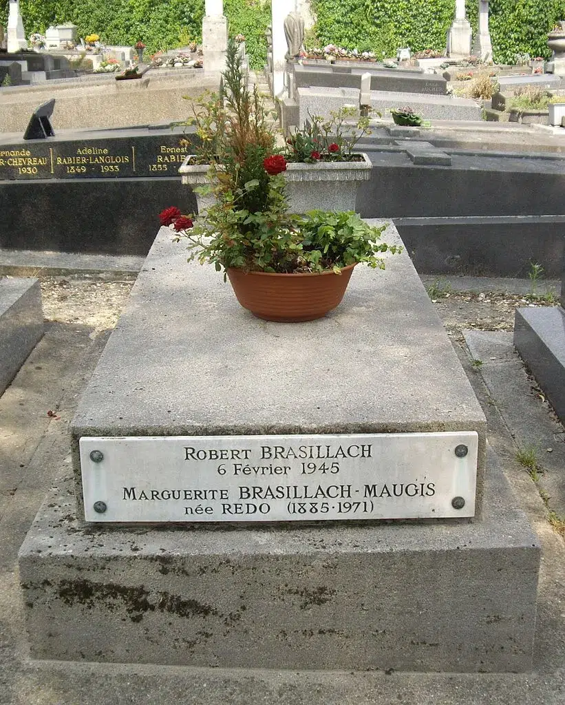 Tombe de Robert Brasillach, cimetière de Charonne, Paris ©Wikimedia