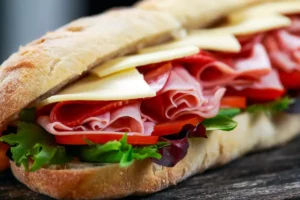 Tué après avoir proposé un sandwich à un homme qu'il prenait pour un SDF