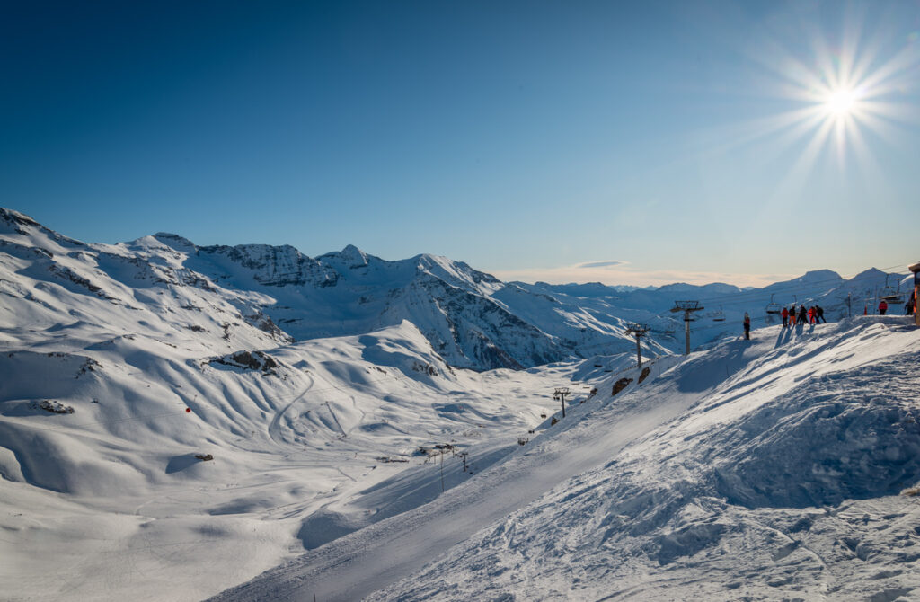 Hautes-Alpes : des randonneurs découvrent un crâne et un fémur humains