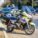 policiers à moto