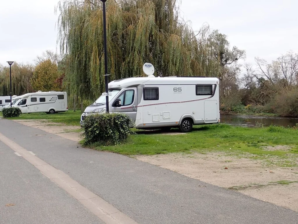 Tentative d'enlèvement à bord d'un camping-car, image d'illustration ©Freepik