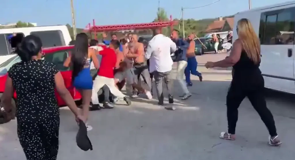 bagarre generale sur un parking