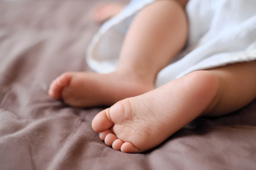 Un bébé de 15 mois meurt d’une overdose à la cocaïne, sa mère accusée d’homicide