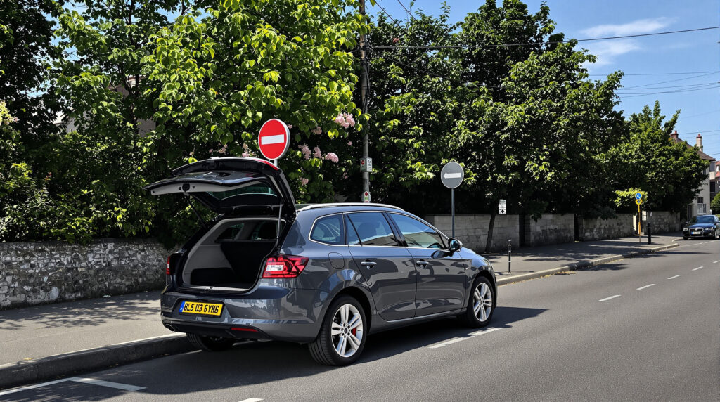 coffre-voiture-rue-calm