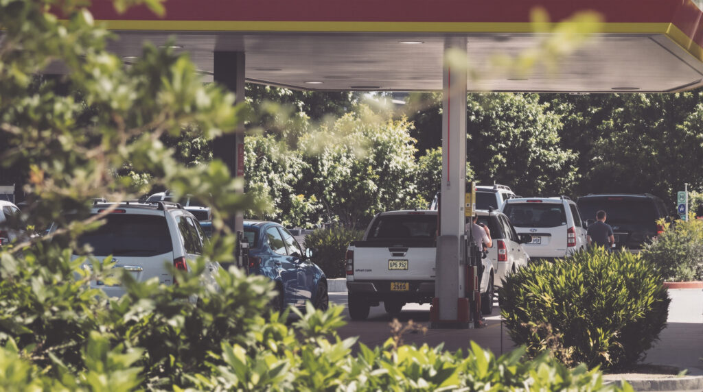 station-service_ensoleillee