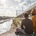 jeunes-chomage-quai-gare