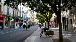 rue_barcelone_banc_v&eacute;lo