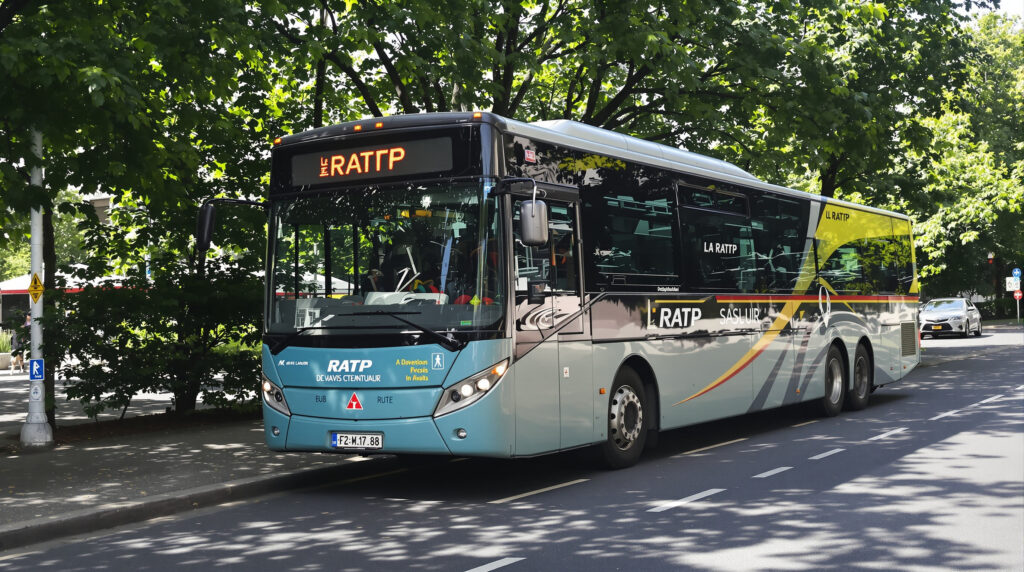 bus_incident_rue_parisienne