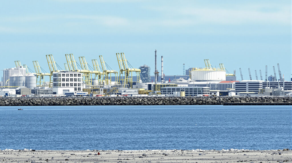 terminal_pétrolier_ensoleillé