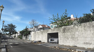 voiture_crash_quartier_residentiel