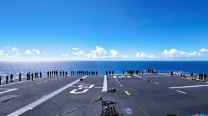 porte_avions_ocean_silhouettes