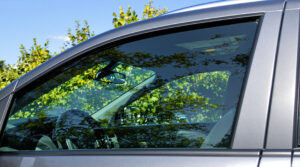 voiture_stationnee_parking_belge
