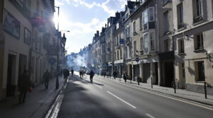 rue_rouen_passants_calme